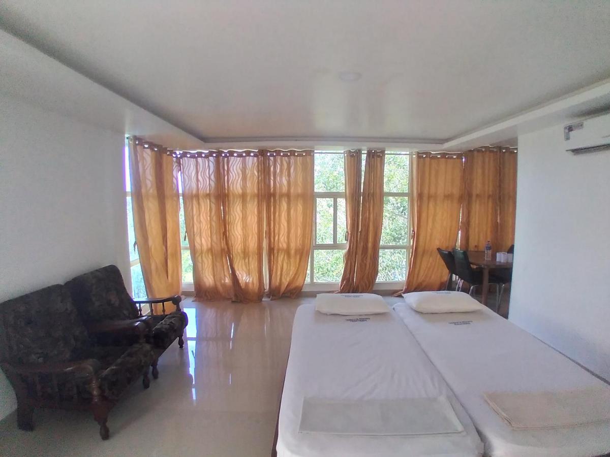 Thabasiya Resorts Kuzhittura Екстериор снимка